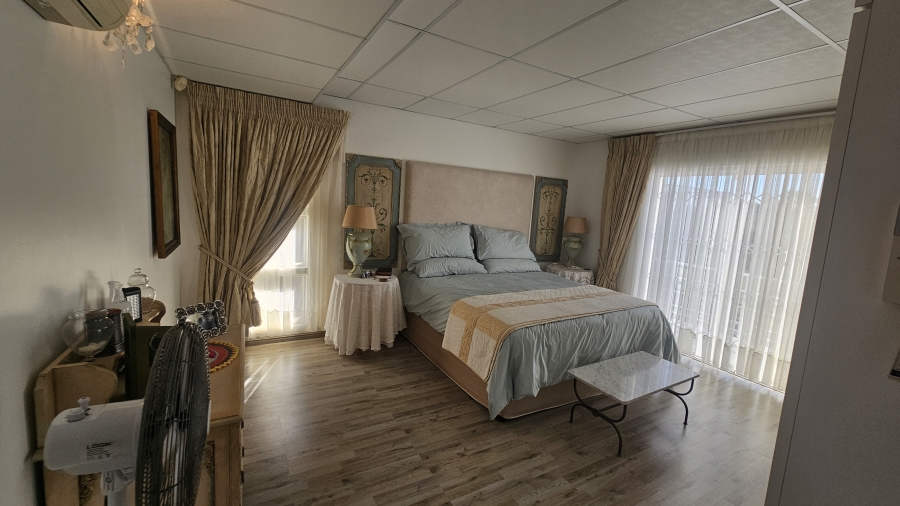 3 Bedroom Property for Sale in Wavecrest Eastern Cape